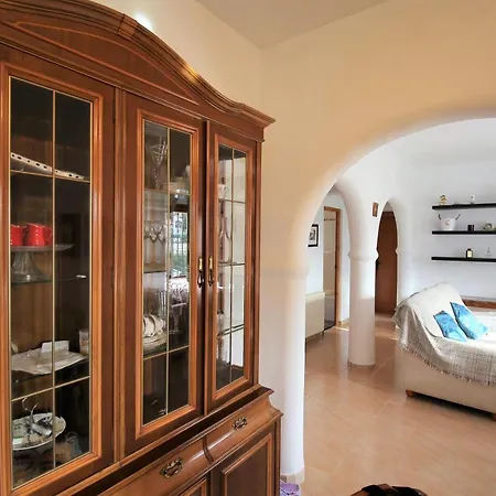 Nailencia Villa *